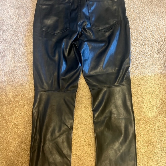 Gap Faux Leather pants - Picture 5 of 5